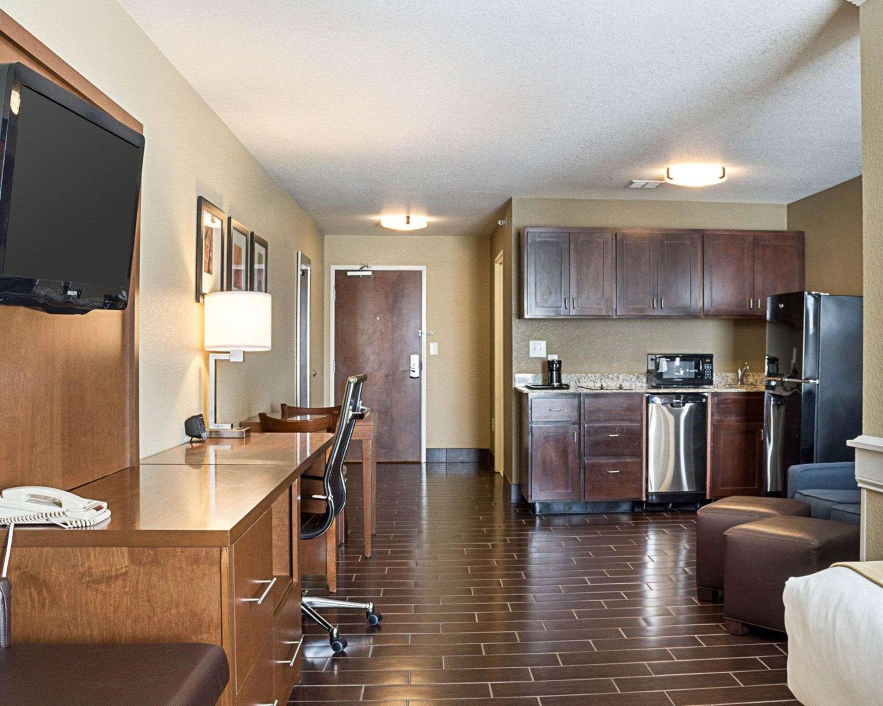 Comfort Suites Minot Eksteriør billede