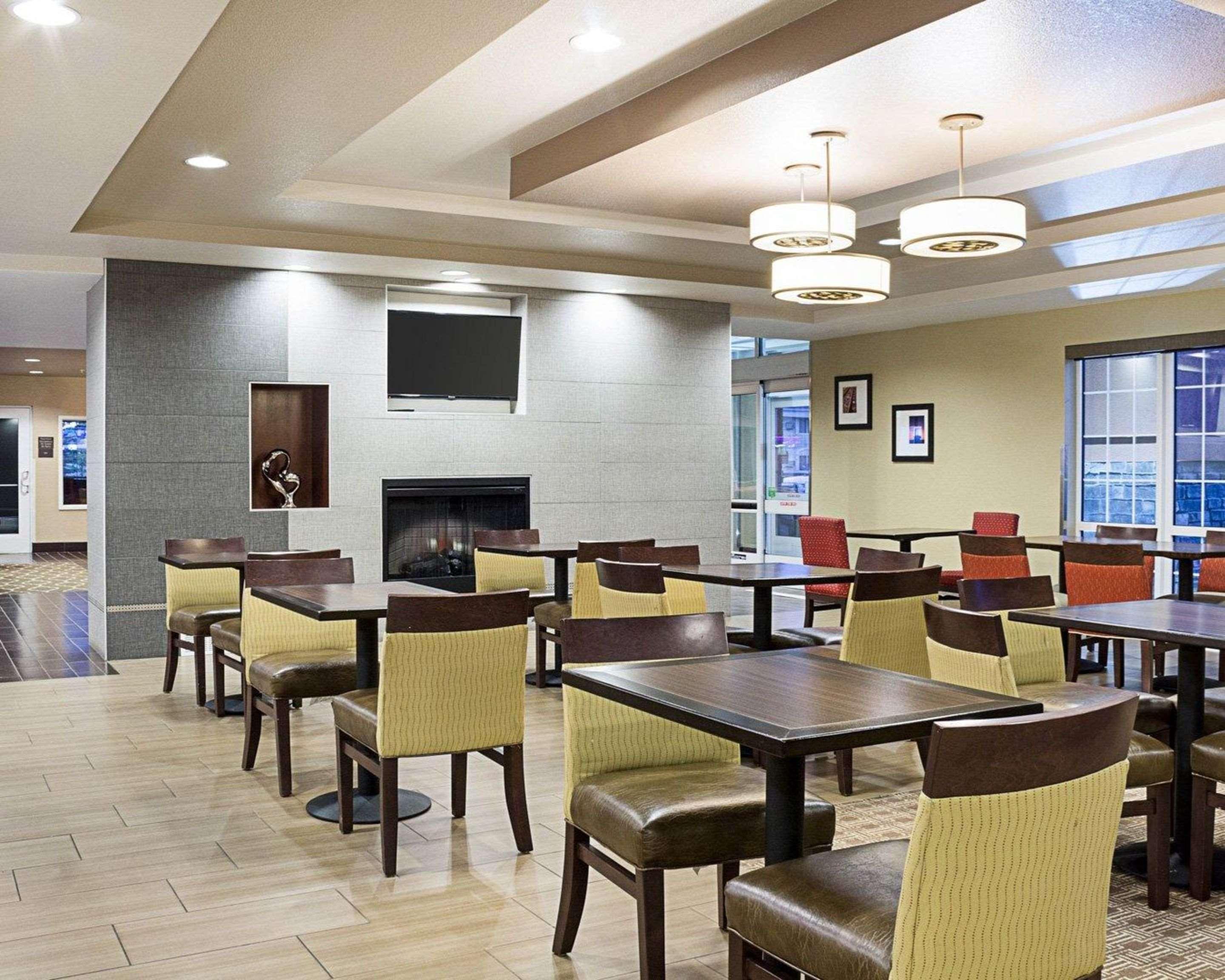 Comfort Suites Minot Eksteriør billede