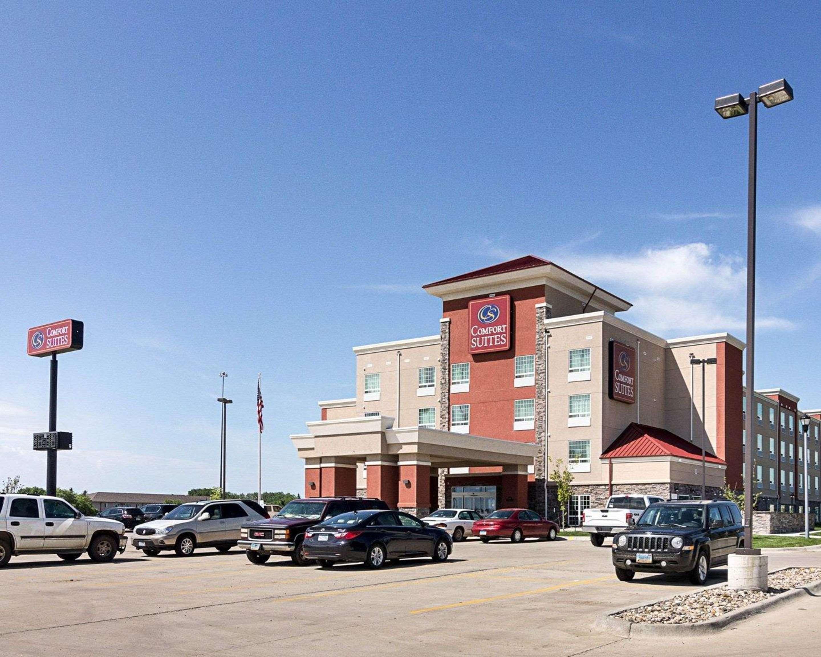 Comfort Suites Minot Eksteriør billede