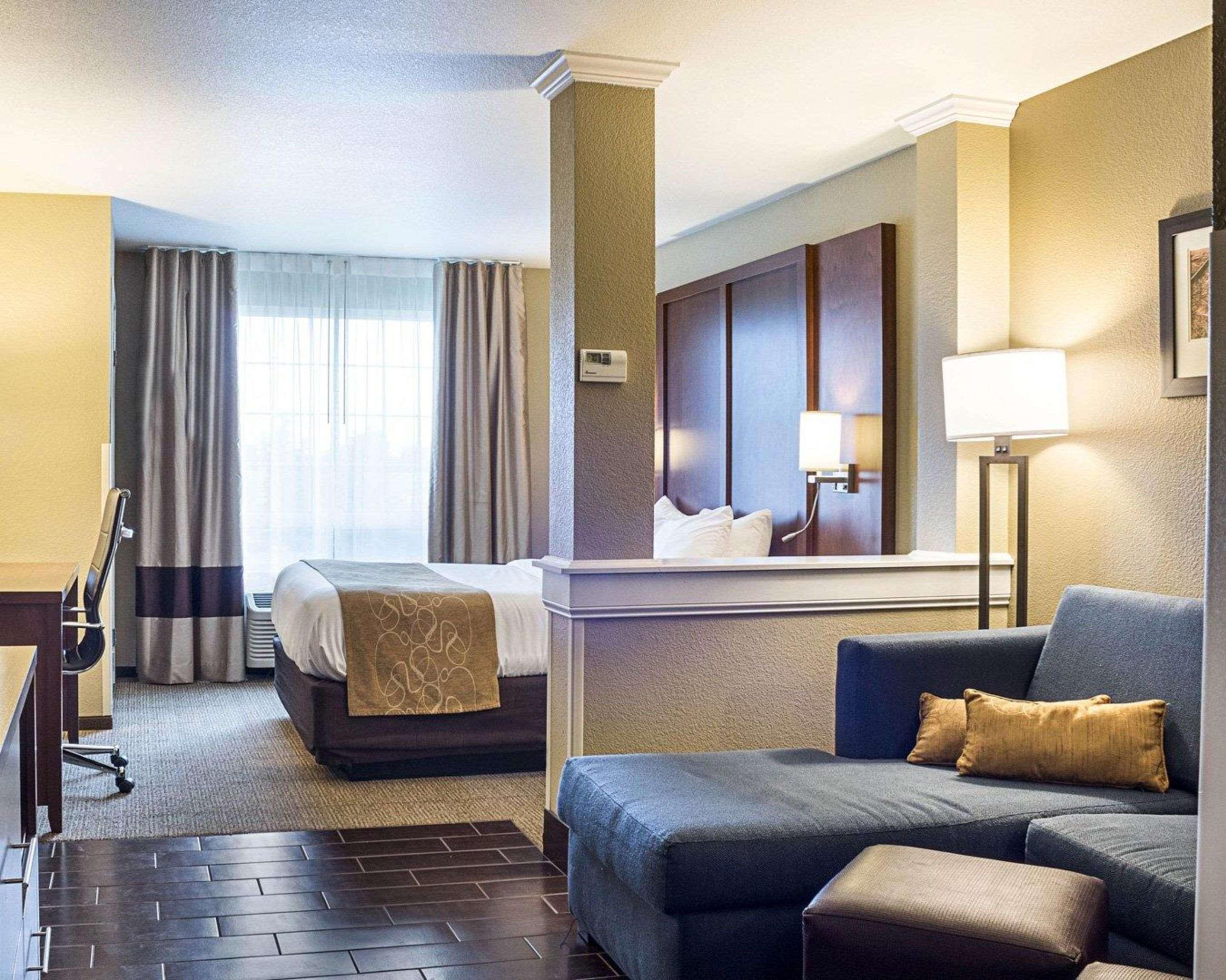 Comfort Suites Minot Eksteriør billede