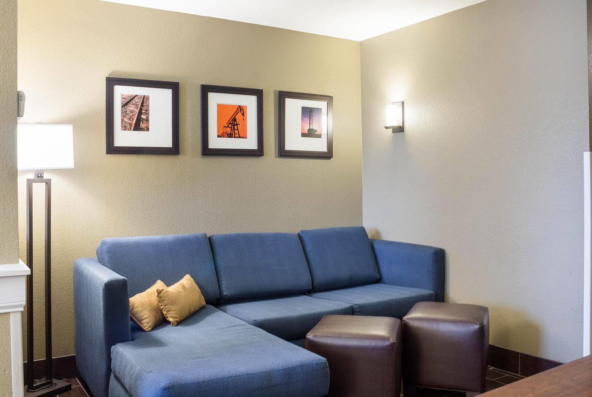 Comfort Suites Minot Eksteriør billede